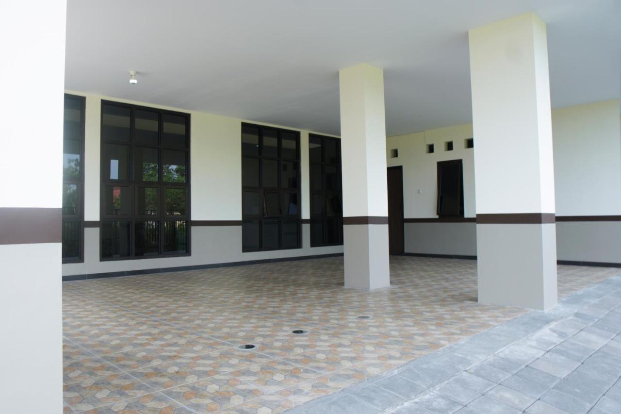 Kost Eksklusif Teduh Pansiyon Salakan Dış mekan fotoğraf