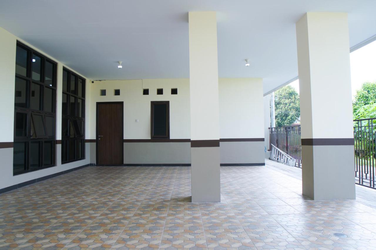 Kost Eksklusif Teduh Pansiyon Salakan Dış mekan fotoğraf